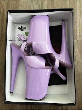 Pleaser Infinity 909